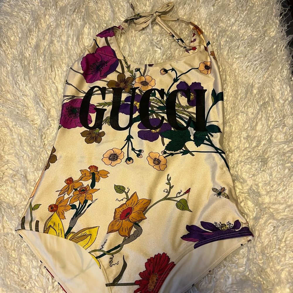 Gucci 100% authentic swimsuit body size m
